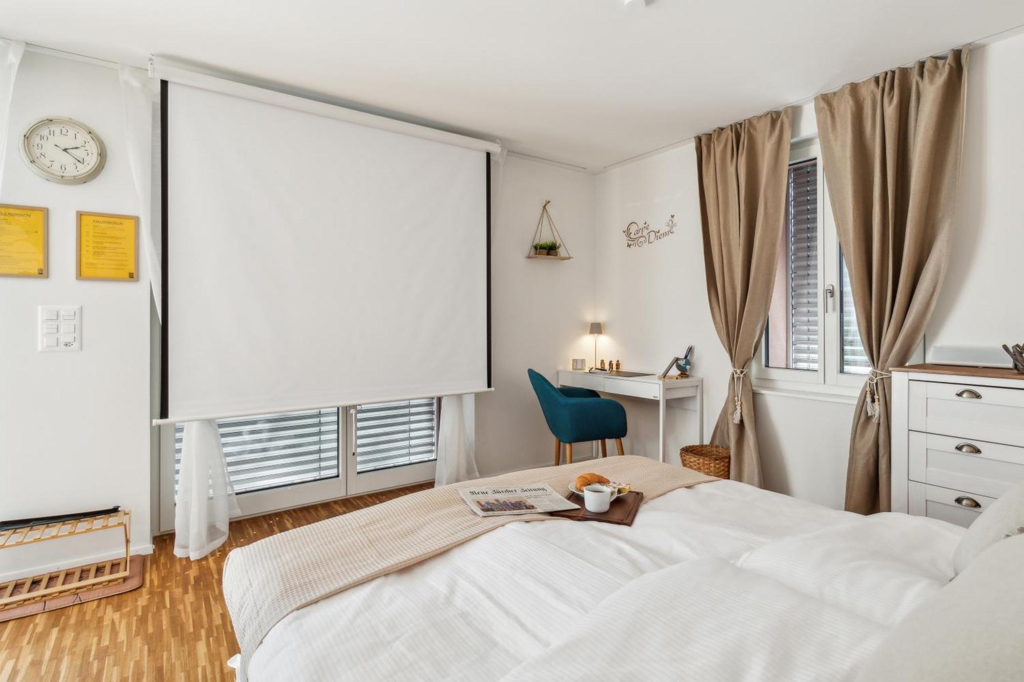 Business I Family Apartment I 1-4 Personen - Aare Blick, Nahe Altstadt I Beamer - 99" Leinwand I Terrassen Lounge Und Parkplatz Brugg  Luaran gambar