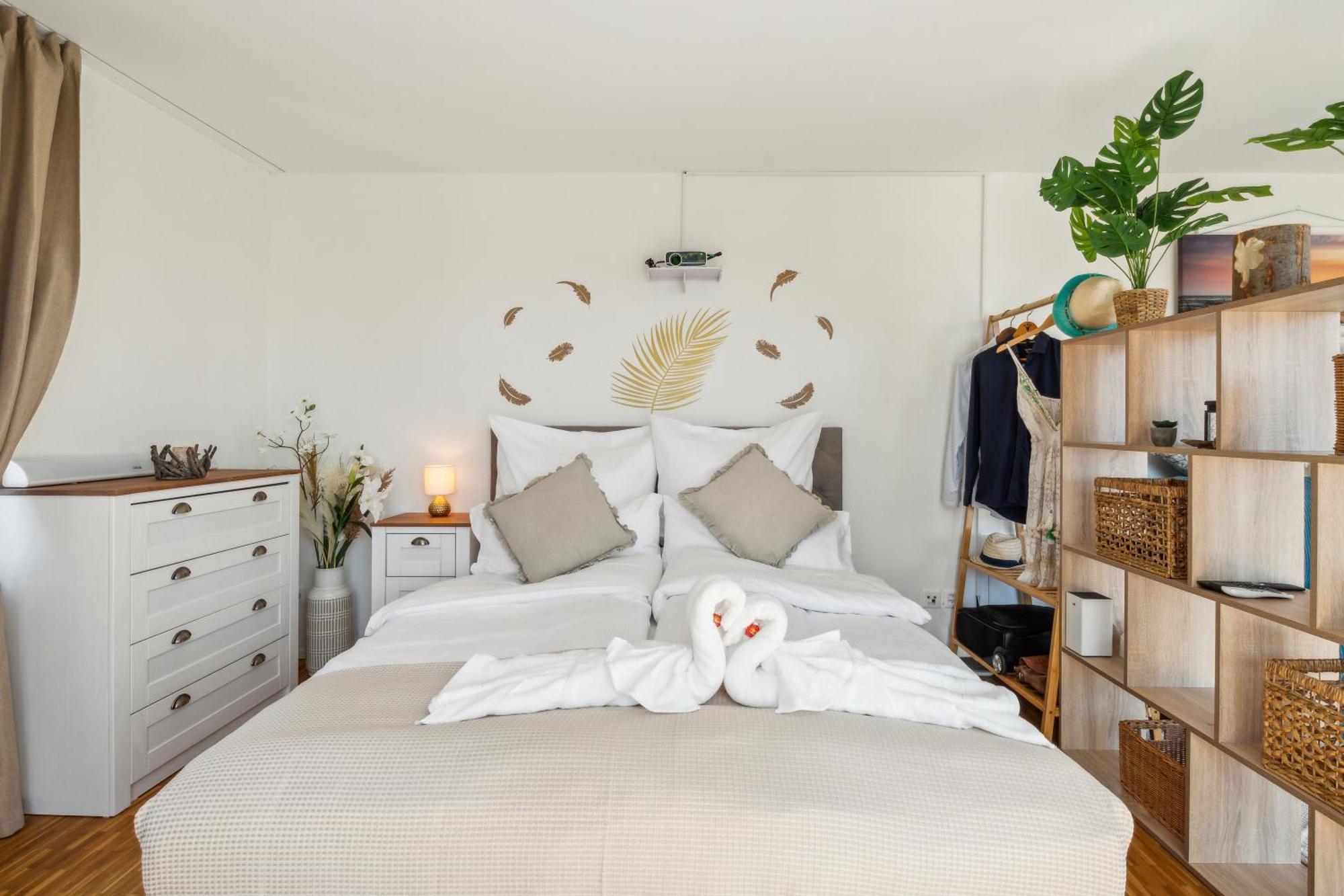 Business I Family Apartment I 1-4 Personen - Aare Blick, Nahe Altstadt I Beamer - 99" Leinwand I Terrassen Lounge Und Parkplatz Brugg  Luaran gambar